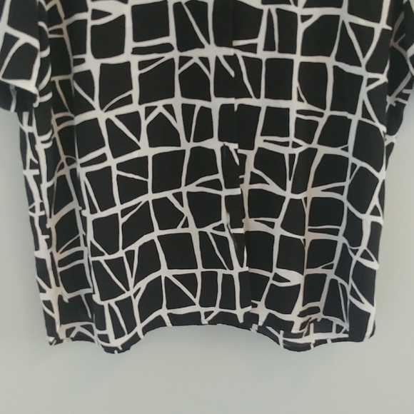 Liz Baker Art Deco Patterned Shirt - Picture 3 of 9
